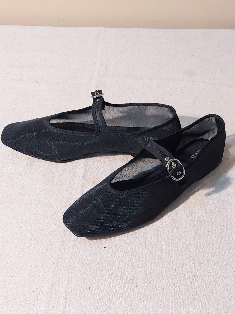 Zara Black Mesh Mary Jane Ballet Flats w/SIlver Buckle Size 38 EU / 7.5 US
